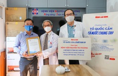Giám đốc Bệnh viện Nguyễn Tri Phương: Cảm ơn sự hỗ trợ thiết thực của Báo Người Lao Động!