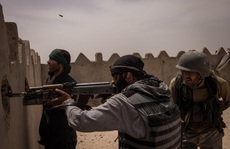Mỹ rút, Taliban tràn vào các TP quan trọng của Afghanistan