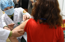 1.000 tình nguyện viên đã tiêm thử nghiệm mũi 1 vắc-xin Covid-19 Nanocovax
