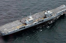 Tàu sân bay mới của Anh khởi động cuộc tấn công vào ISIS