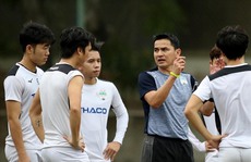 Nhiều CLB không đồng ý hoãn V-League đến năm 2022