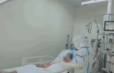 Cận cảnh níu lại sự sống cho bệnh nhân Covid-19 nặng ở Bệnh viện Chợ Rẫy