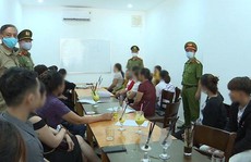 Quảng Bình: Cho tụ tập 40 người, chủ quán cà phê bị phạt 10 triệu đồng