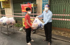 Phó Bí thư Thành ủy TP HCM Nguyễn Hồ Hải thăm 'vùng xanh' và khu phong tỏa ở quận Tân Bình