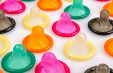 Ấn Độ: Thiệt mạng vì dùng keo thay bao cao su khi 'yêu'