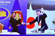Bộ trưởng Ngoại giao Việt Nam - Nhật Bản 'bắt tay' trực tuyến