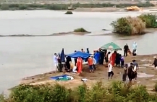 Cào don bị sụp hố sâu, 3 người trong gia đình tử vong