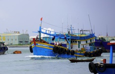 2.700 ngư dân 'kẹt' ngoài biển sắp được tiếp tế lương thực, nhiên liệu