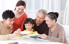 Giúp người cao tuổi giải tỏa căng thẳng vì dịch bệnh
