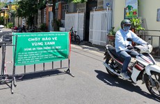 Đà Nẵng: Nhiều nơi vẫn chưa dỡ rào chắn, người dân đi lại bất tiện