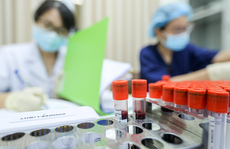 Việt Nam thử nghiệm, nhận chuyển giao công nghệ điều trị Covid-19 của Pháp