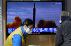 Lãnh đạo Triều Tiên giám sát vụ phóng tên lửa sau gần 2 năm