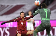 Bundesliga: Sàn diễn của 'song sát' Lewandowski - Haaland