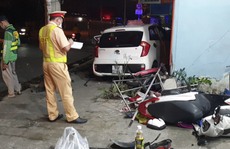 Bình Dương:  Ôtô gây tai nạn liên hoàn, một người nguy kịch