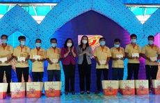 Phó Chủ tịch nước dự “Tết Sum vầy - Xuân Bình an” tại Sóc Trăng