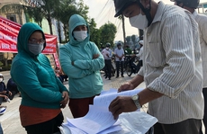 Bị nợ lương, hàng chục người kéo đến trụ sở công ty