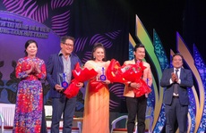 Nghệ sĩ tề tựu kỷ niệm 56 năm ngày mất tác giả Trần Hữu Trang