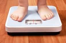 Nhiều học sinh thừa cân, béo phì vì cha mẹ cho ăn uống theo sở thích