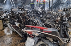 Cháy nhà để xe ở công ty may, khoảng 250 xe máy bị thiêu rụi