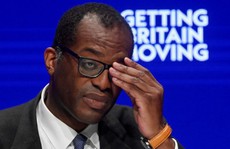 Bộ trưởng tài chính Anh mất chức sau 38 ngày ngồi 'ghế nóng'