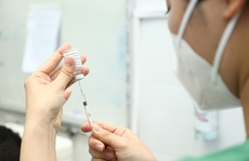 Có bệnh viện tư ở TP HCM chỉ 5% nhân viên tiêm vắc-xin COVID-19 mũi 4