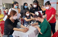 Trao gửi yêu thương
