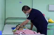 Bé gái mắc cúm A/H5N1 đã hồi phục, rút nội khí quản