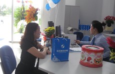 Thấy gì đằng sau việc nhiều ngân hàng tăng mạnh lãi suất tiền gửi?