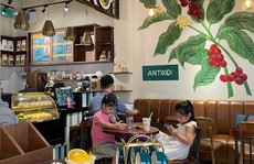 Antiko Kafe-Khám phá đêm TP HCM với cà phê sách