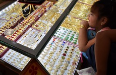 Giá vàng hôm nay 15-12: Giảm rồi tăng thẳng đứng khi lãi suất tại Mỹ đi lên