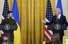 Tiết lộ món quà đặc biệt tổng thống Ukraine tặng tổng thống Mỹ