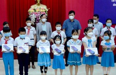 Quảng Ngãi: Còn 7,8 tỉ đồng chưa mua máy tính bảng cho học sinh