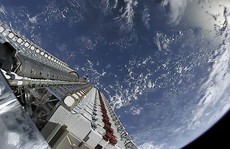 40 vệ tinh vừa phóng lên bị bão địa từ 'ném' ngược về Trái Đất