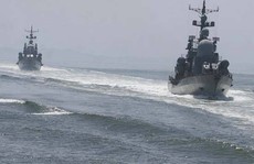 Tàu chiến Nga đuổi tàu ngầm Mỹ?