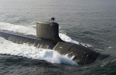 Nga lạnh lùng cảnh báo Mỹ sau vụ 'tàu chiến đuổi tàu ngầm'