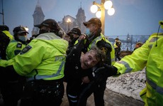 Biểu tình “Đoàn xe tự do”: Cảnh sát bắt đầu mạnh tay