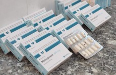 Ca bệnh tăng, thuốc sắp hết, Sở Y tế TP HCM đề xuất mua 20.000 liều Molnupiravir phát miễn phí cho F0