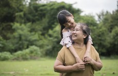 Biết con rể phản bội con gái, cha mẹ xử trí ra sao?