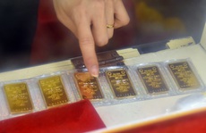 Giá vàng hôm nay 24-4: Chốt tuần, vàng SJC tăng vượt xa 70 triệu đồng/lượng