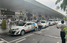 Lý do Sở GTVT TP HCM kiến nghị mở thêm làn xe buýt ở sân bay Tân Sơn Nhất