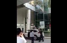 Người đàn ông nhảy lầu ngay trước mặt vợ con ở sân bay Đà Nẵng