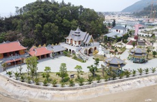 Ngôi chùa có kiến trúc 'độc, lạ', hút khách du lịch nơi cửa biển Thanh Hóa