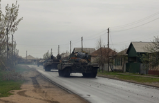 Ukraine mất phi công và máy bay An-26; Pháp cấp vũ khí “nặng đô”