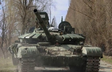 Ba Lan gửi xe tăng cho Ukraine, Nga cáo buộc Kiev 'bày trò'