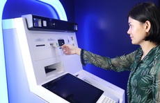 Lần đầu tiên khách hàng có thể rút tiền từ ATM bằng thẻ CCCD