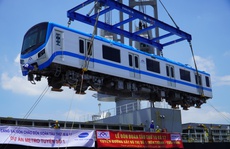 Các hình ảnh đoàn tàu metro số 1 cập cảng Khánh Hội, TP HCM