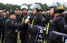 Cảnh sát cơ động được mang vũ khí lên máy bay ngăn khủng bố
