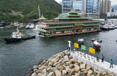 Hồng Kông điều tra vụ lật nhà hàng nổi Jumbo trên biển Đông