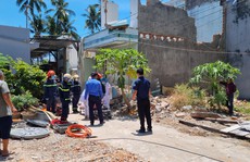 Nha Trang: Tháo dỡ công trình, 2 công nhân thương vong