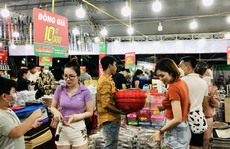 TP HCM: Nhiều sản phẩm bán đồng giá, khuyến mại sâu